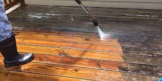 Deck Cleaning in Hawthorne